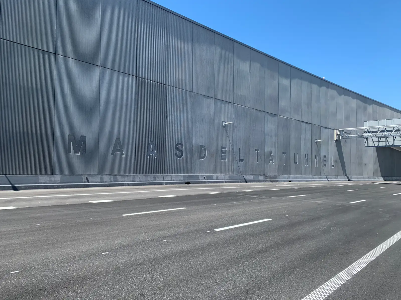 GVK looproosters in de Maasdeltatunnel